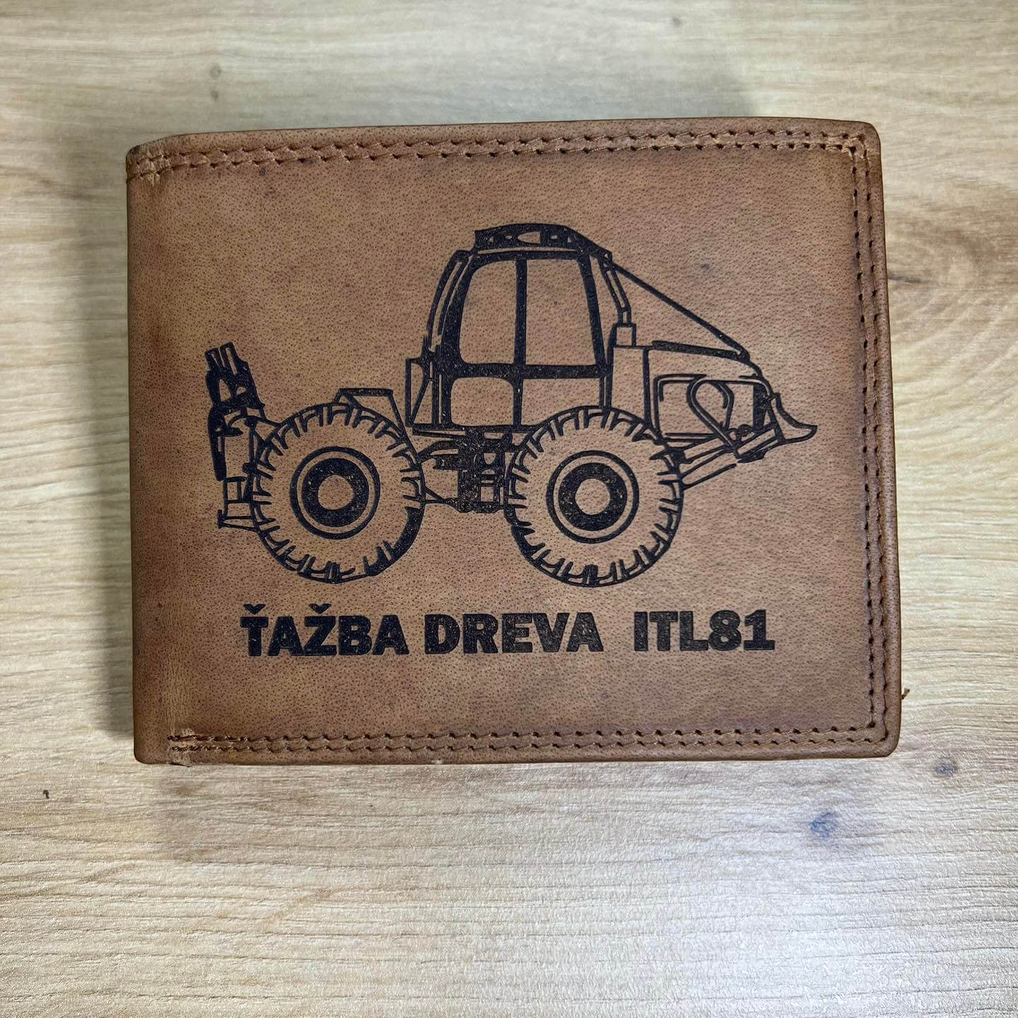 Pánska peňaženka vzor ŤAŽBA DREVA ITL81